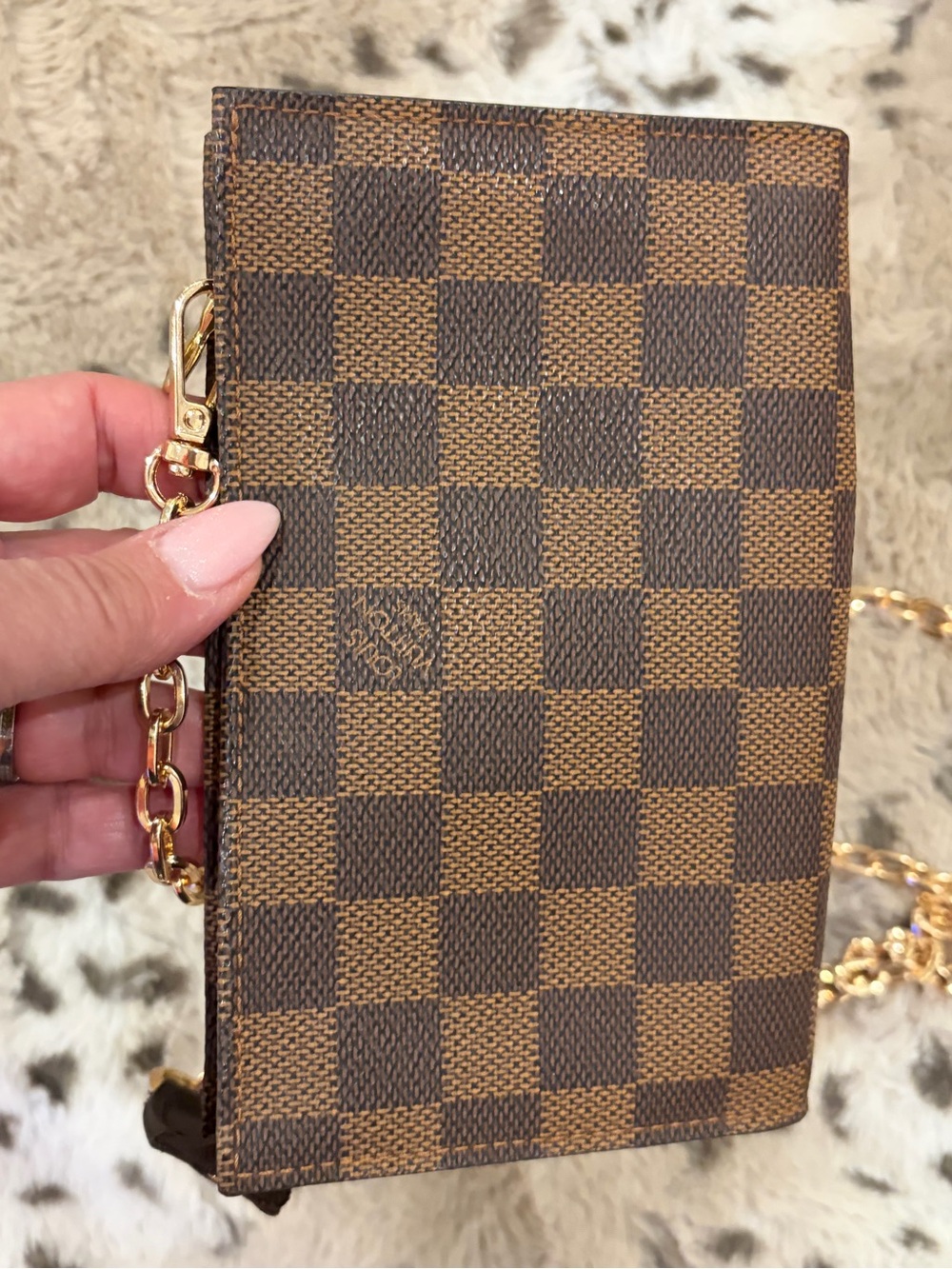 Louis Vuitton Brown Damier Ebene Bag with Gold Hardware and unbranded chain - Picture 3 of 14